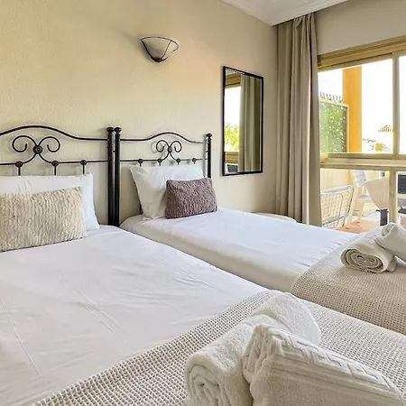 Oleholidays 132 Romana Playa Vista Al Mar Apartment Marbella